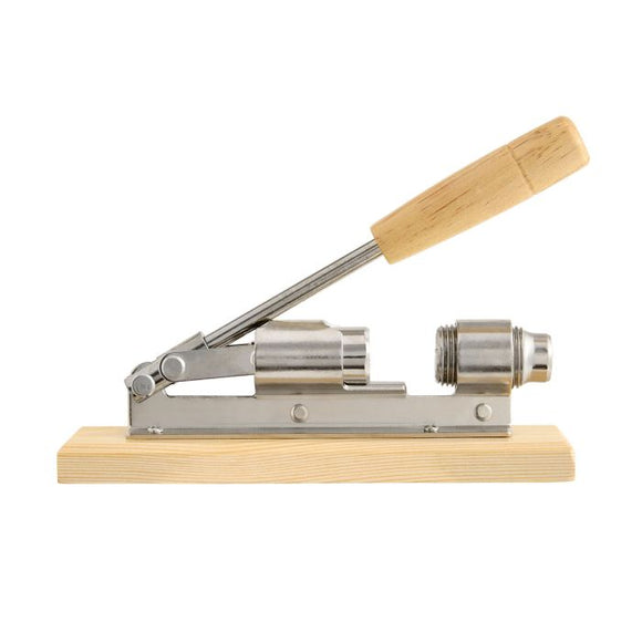 REEDS ROCKET NUTCRACKER