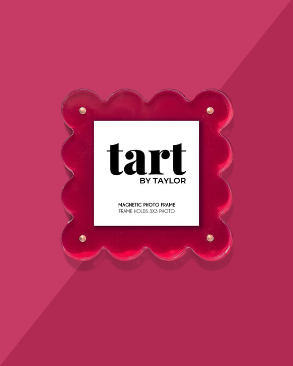 MAGENTA MINI ACRYLIC SCALLOP PICTURE FRAME