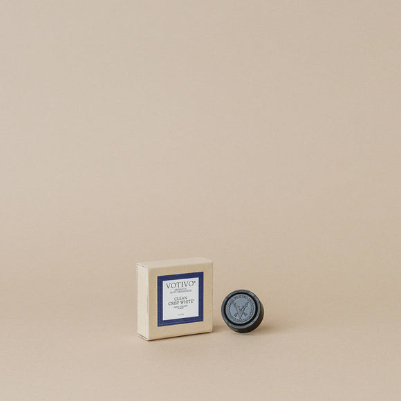 CLEAN CRISP WHITE AUTO VENT CLIP